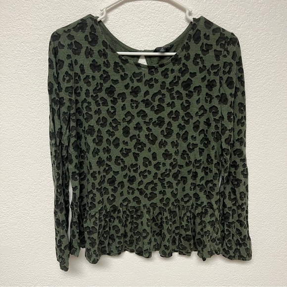 Lucky Brand Tops - Lucky Brand Green Black Cheetah Print Long Sleeve Blouse size medium